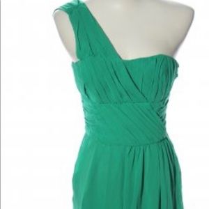 One shoulder green dress